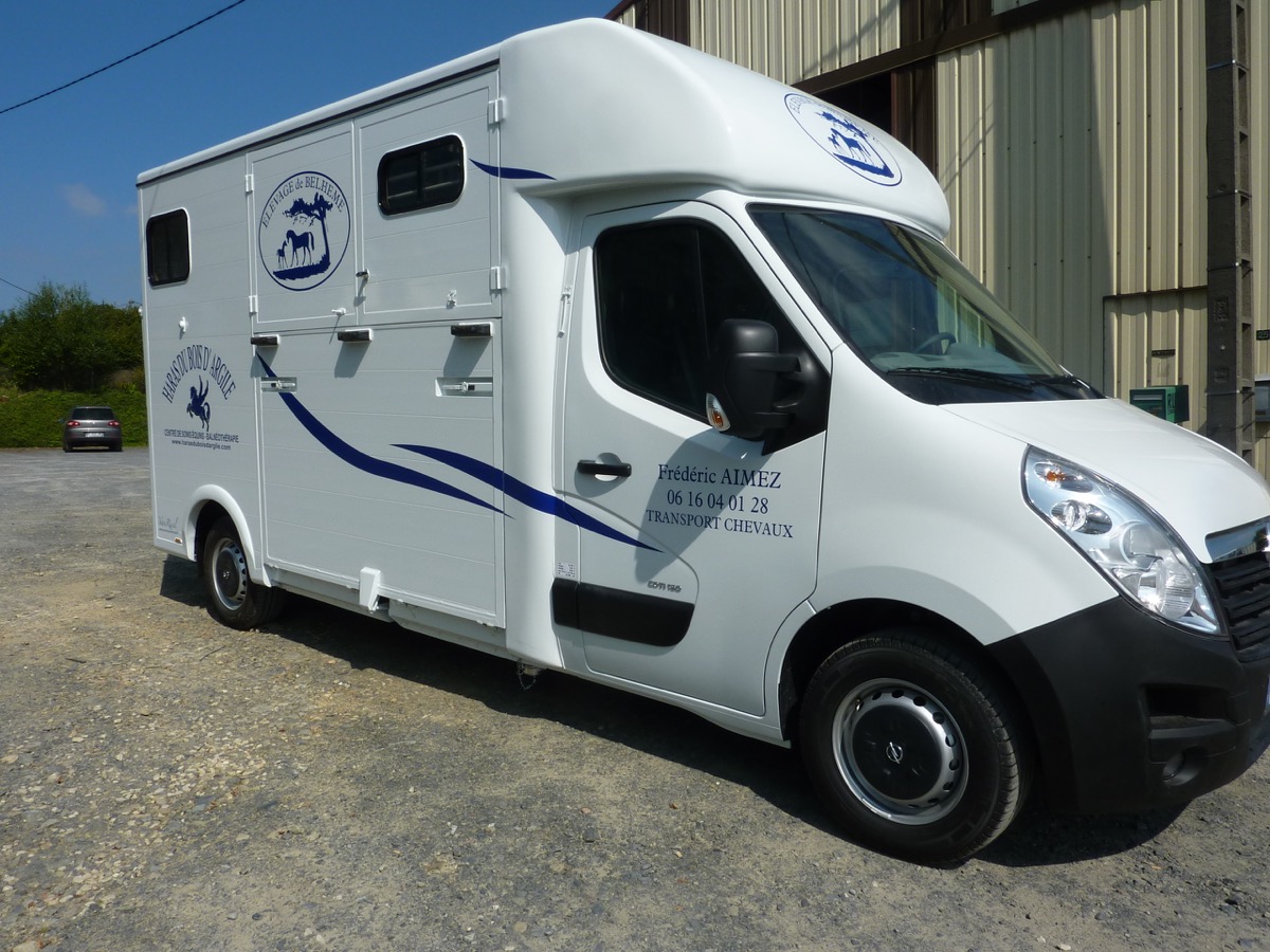 Van 2 – En stalle